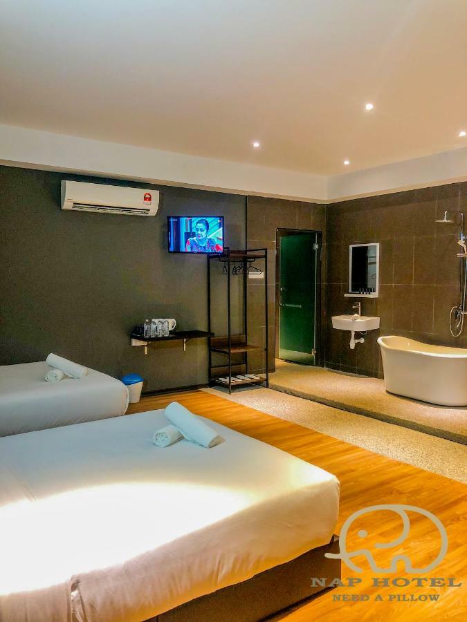 Nap Hotel Johor Bahru Exterior photo